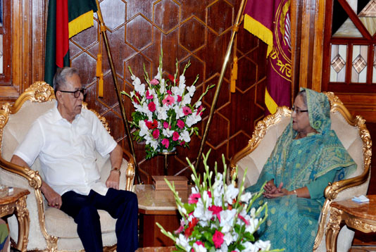 রাষ্ট্রপতির সঙ্গে প্রধানমন্ত্রীর সৌজন্য স্বাক্ষাৎ