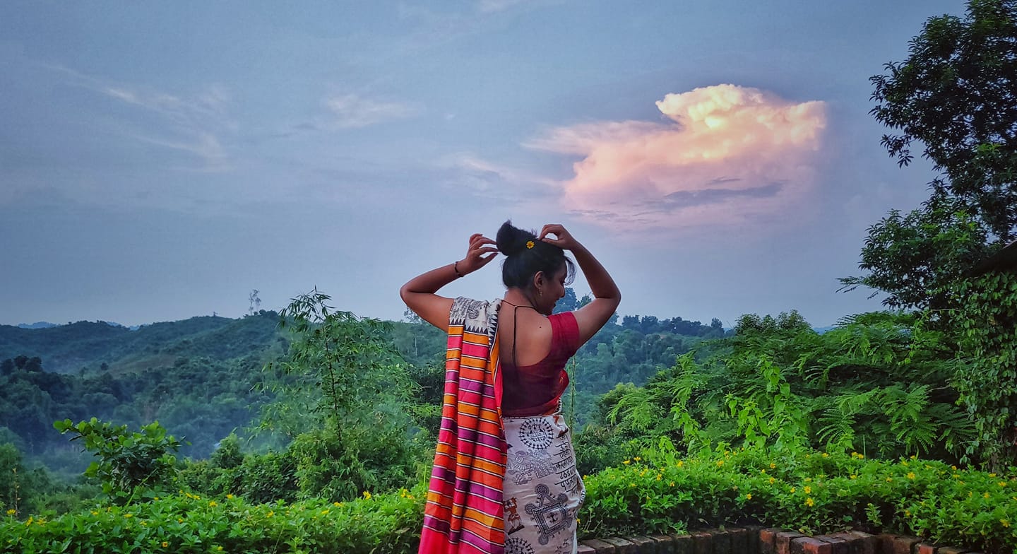 বদলে যাচ্ছে বাঙালি মেয়ের সাজের ধরন
